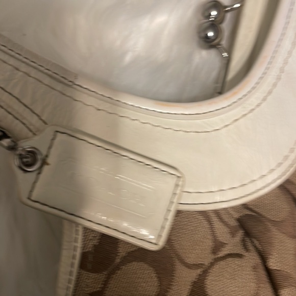 Coach - Picture 4 of 4